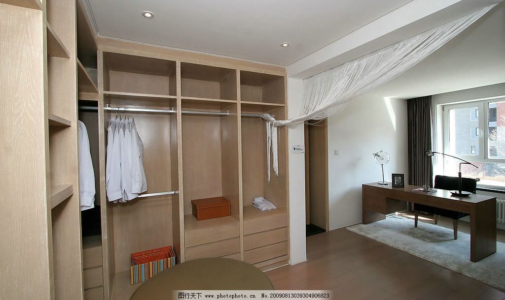 书房图片,更衣室 房地产 室内 室内摄影 白衬衫