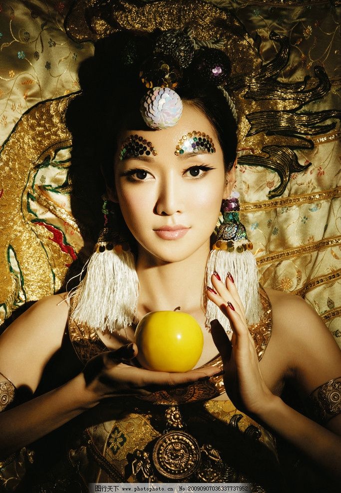 萨顶顶 万物生图片